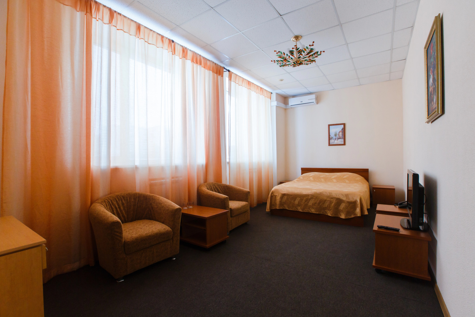 Отель Круиз