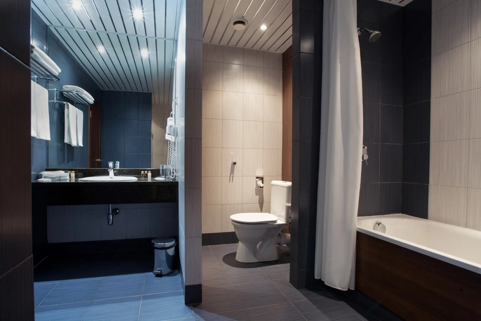 Бенефит Плаза Конгресс Отель