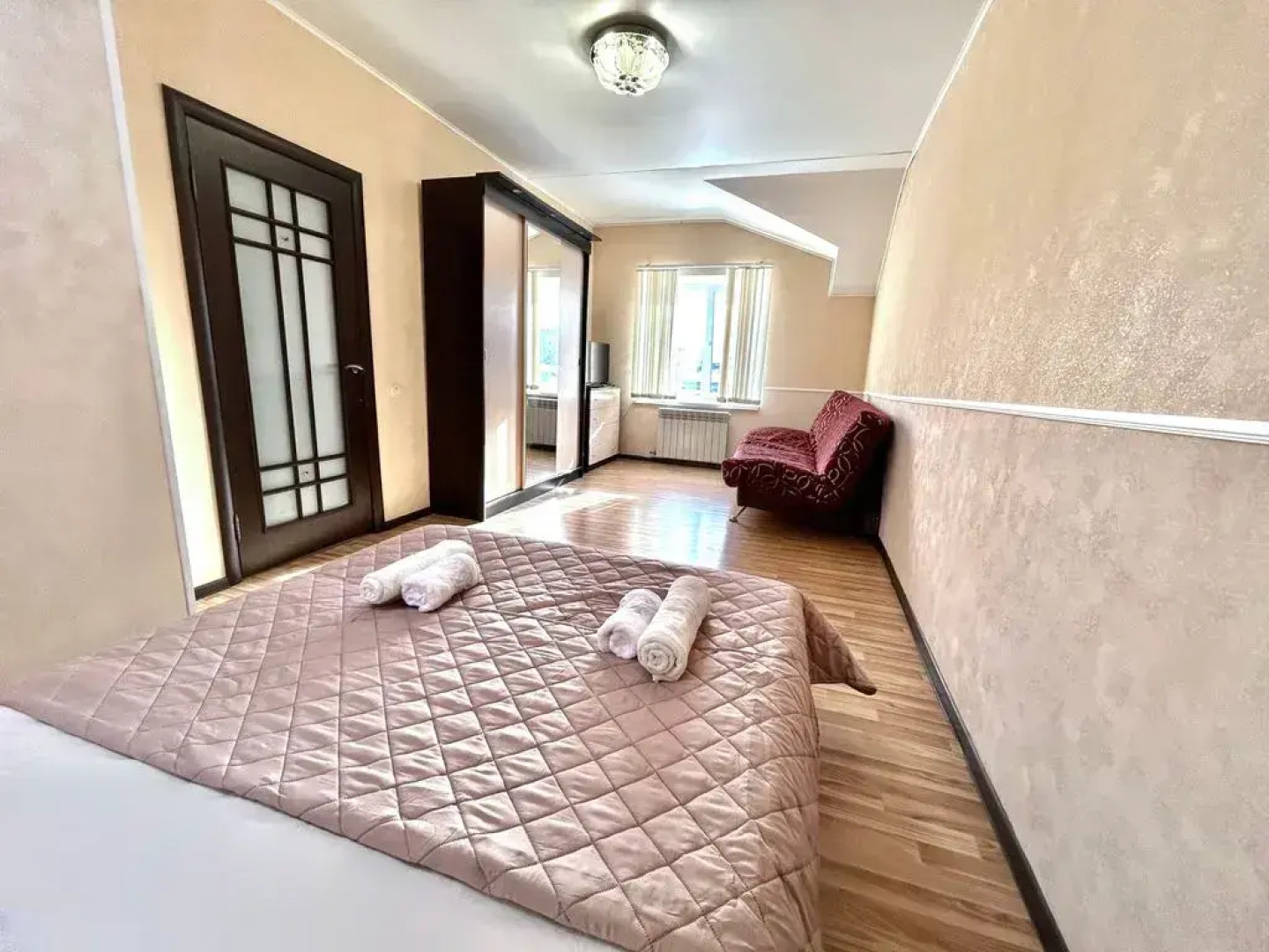 Апартаменты на Каракозова 10