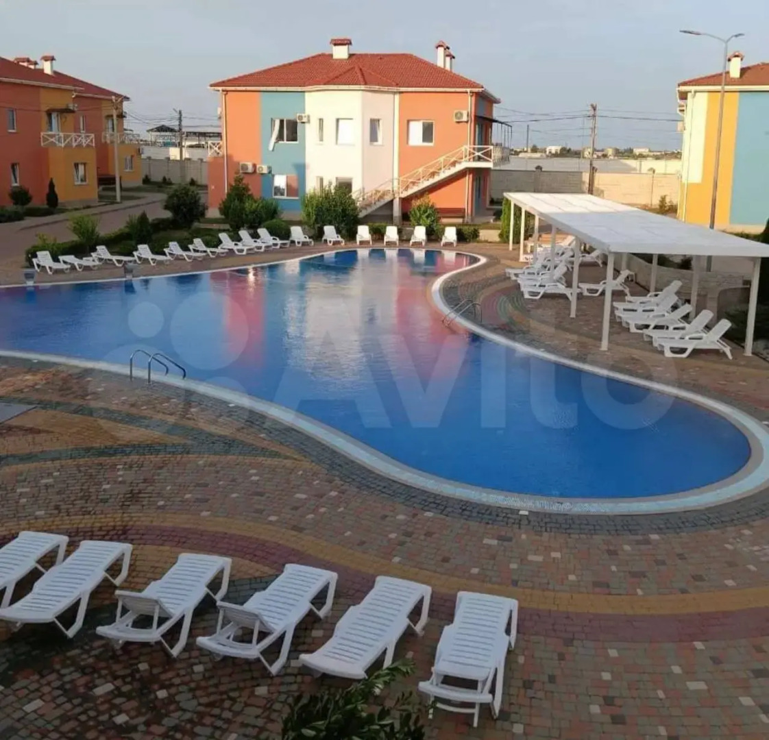 Апартаменты с бассейном и рядом с морем