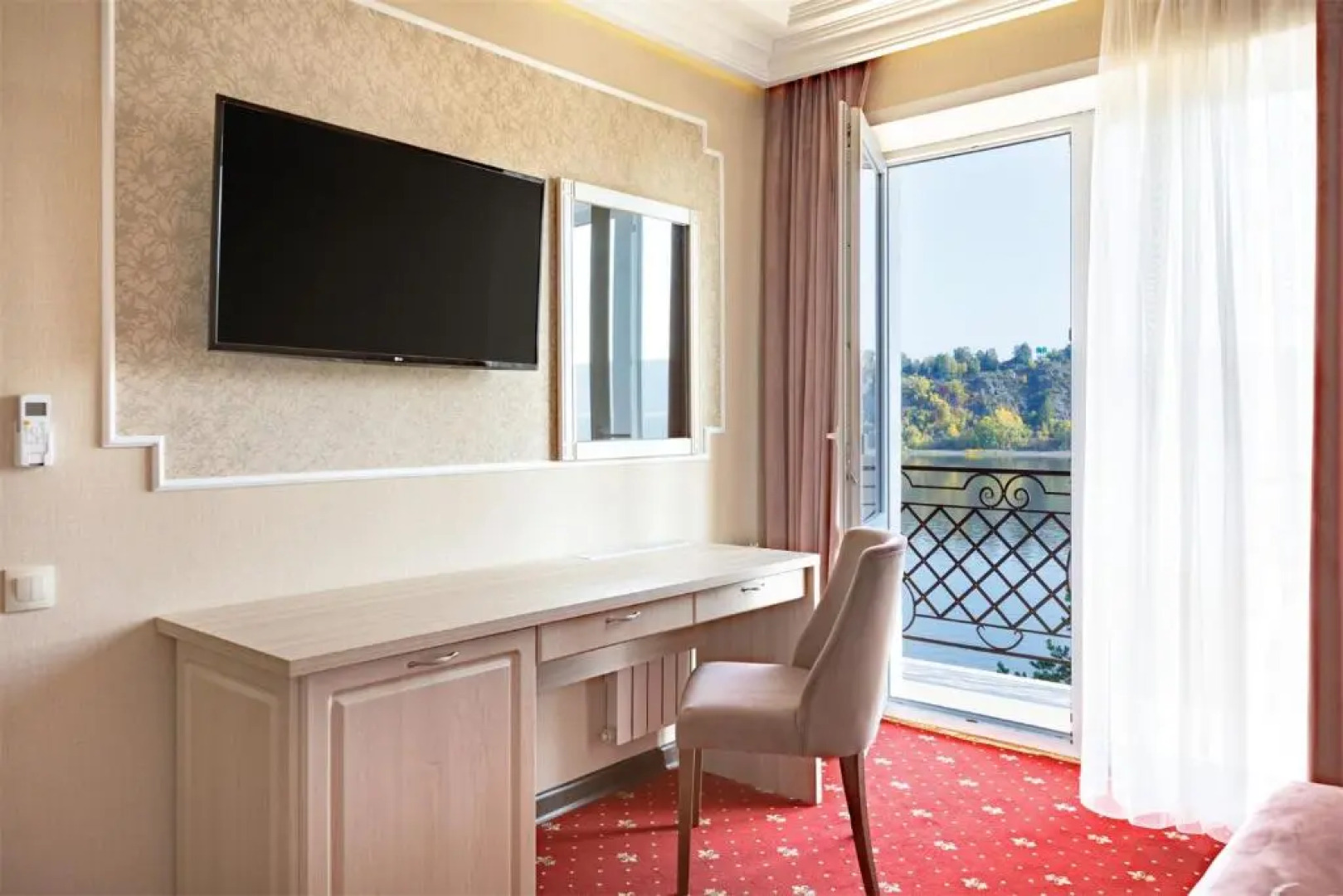 Отель Вилла Маралис