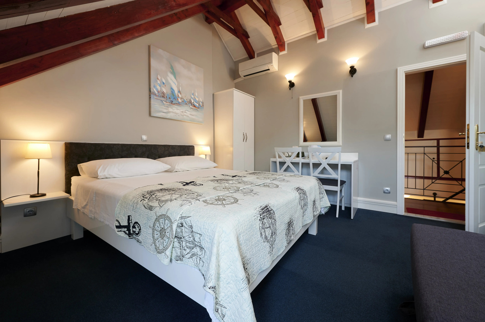 Palace Central Square