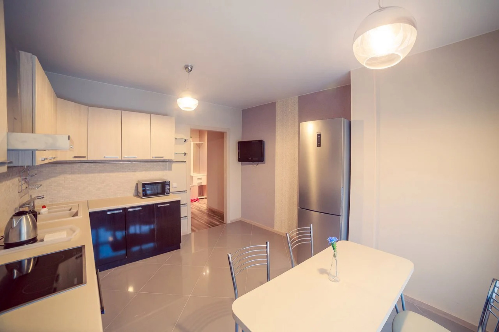 Апартаменты Октябрьской Революции 19