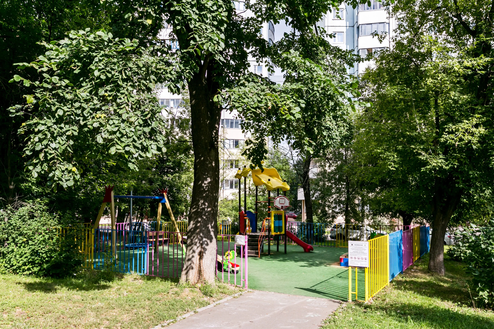 Double Tower Apartment on Dmitry Ulyanov St