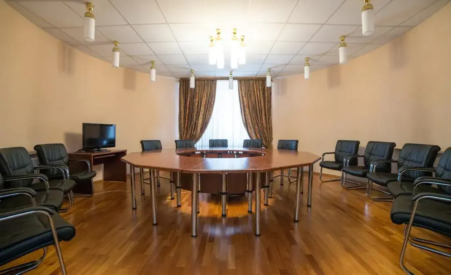 Отель Кристалл