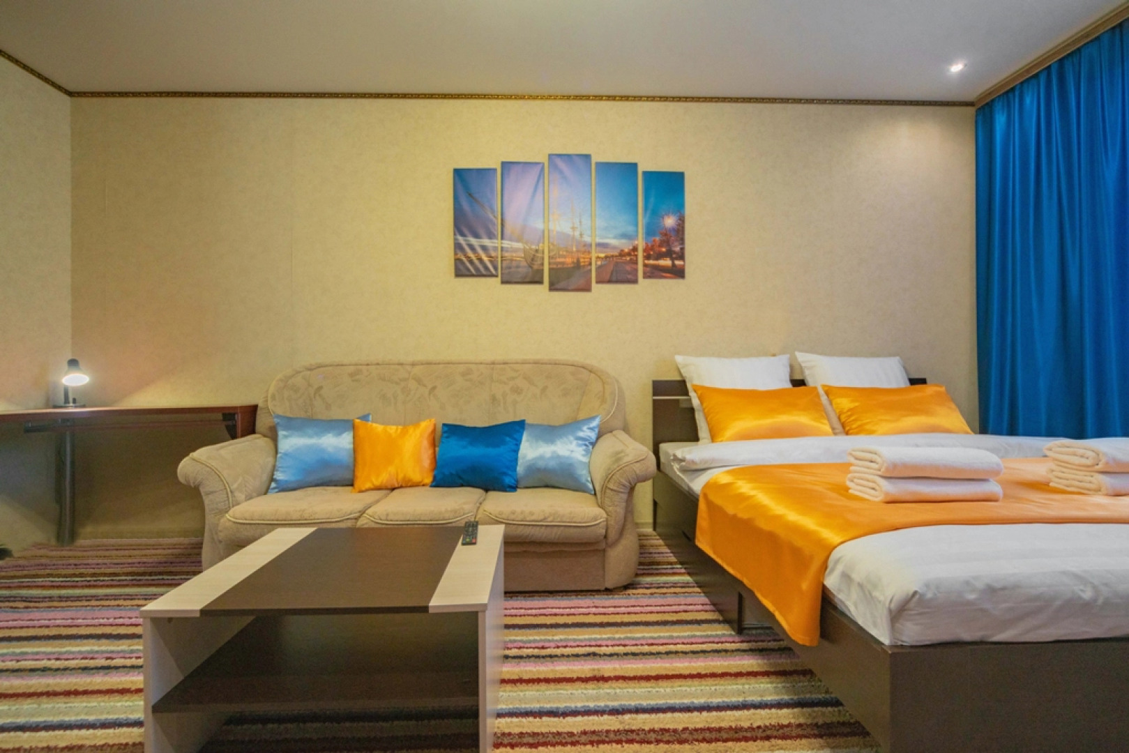 Апартаменты Пять Звёзд с видом на Обь