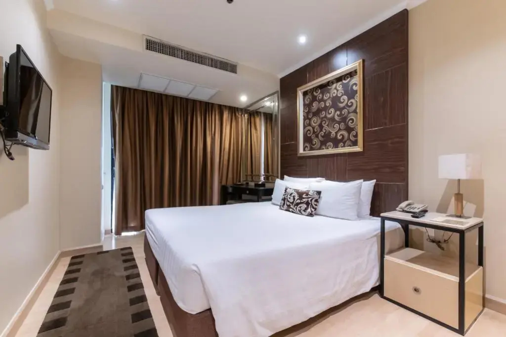 Отель Admiral Premier Bangkok