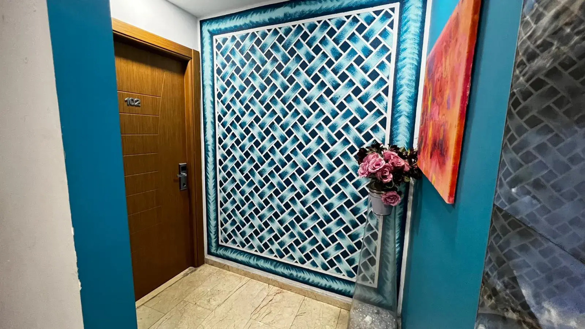 Отель Moon Blue