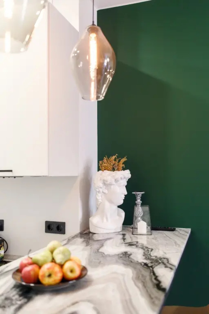 Апартаменты Улучшенные с Кроватью и Диваном в Историческом Центре 37м