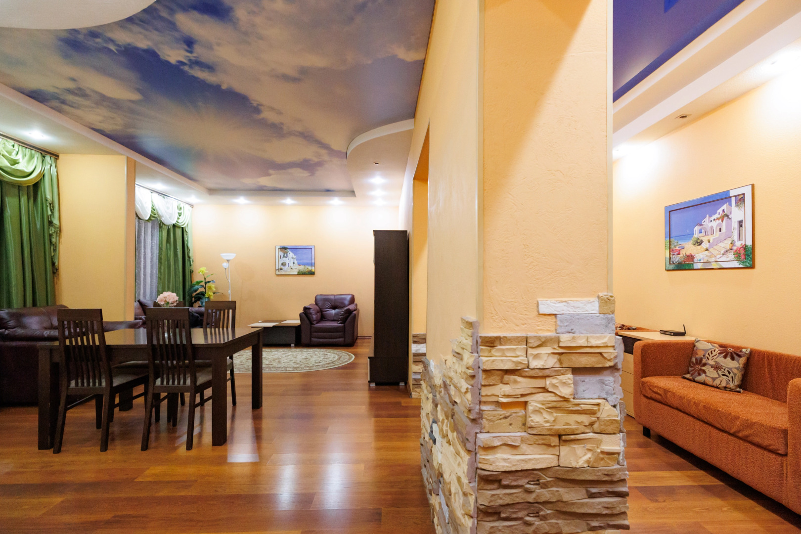 Апартаменты Lenina 80 Sky