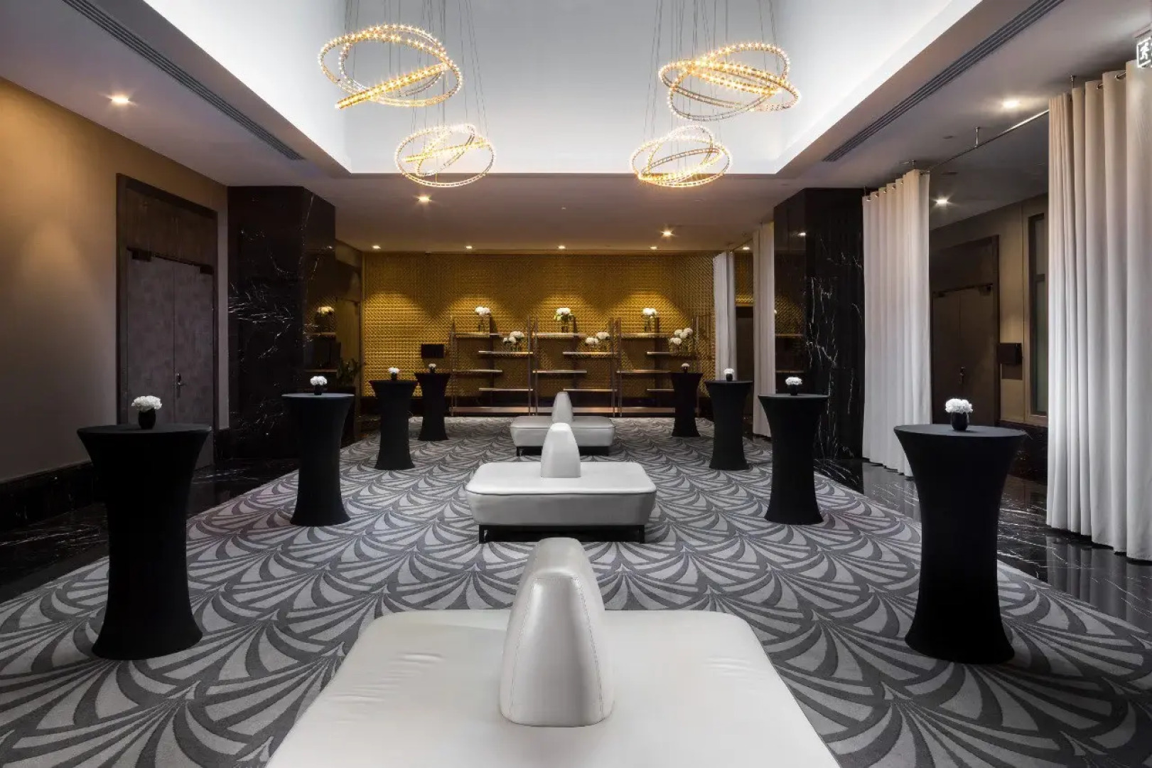 Отель DoubleTree by Hilton Minsk