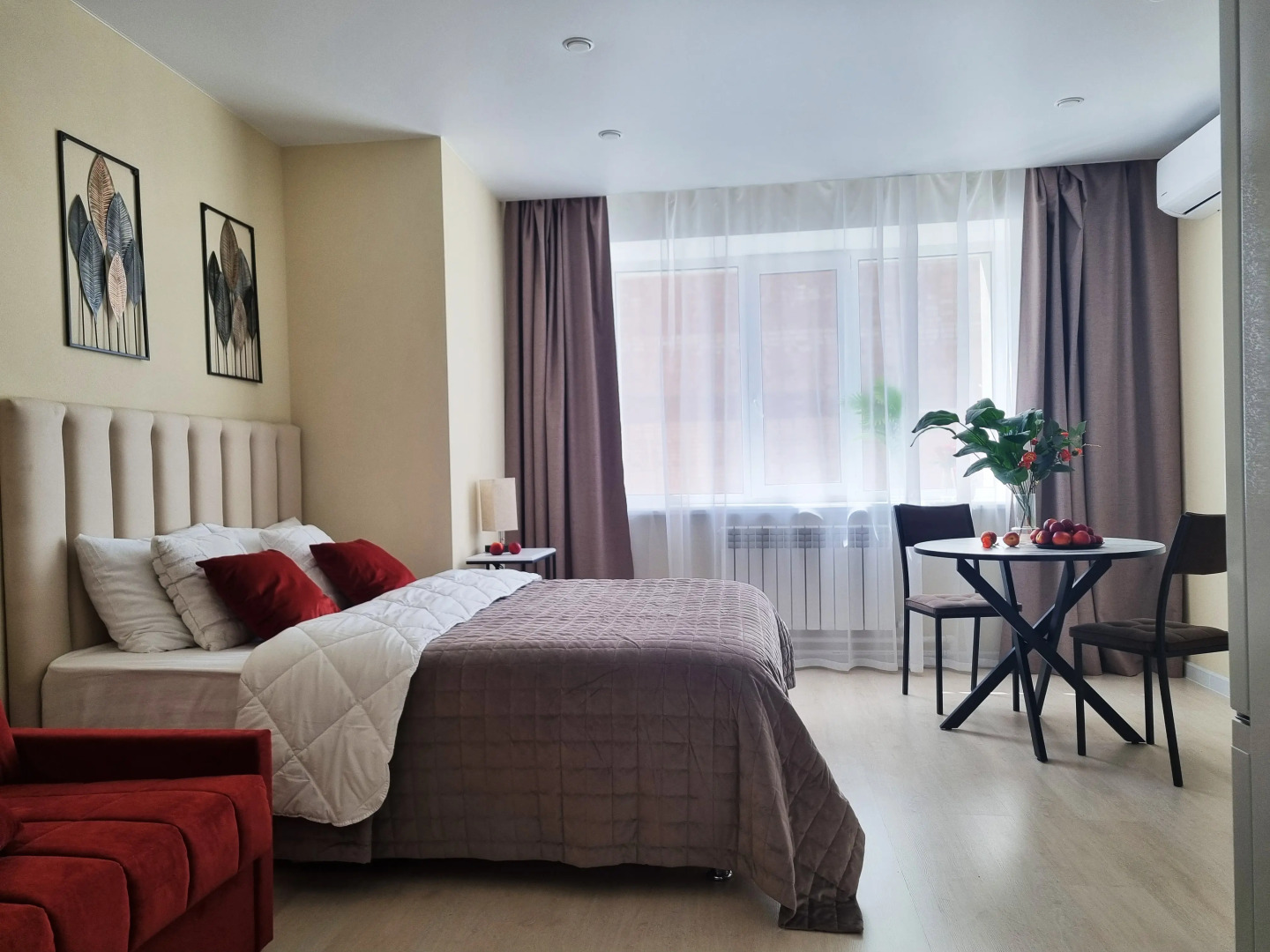 Апартаменты на набережной от компании "V-GOSTI"