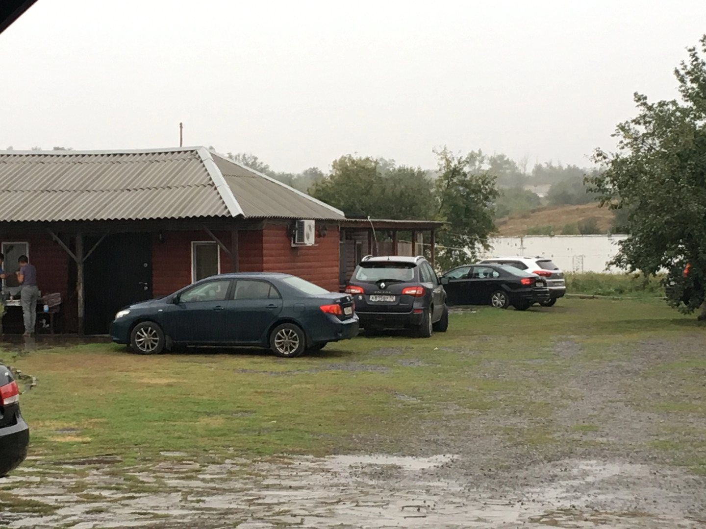 Belyij Dom Na Trasse M4 Don Hotel	