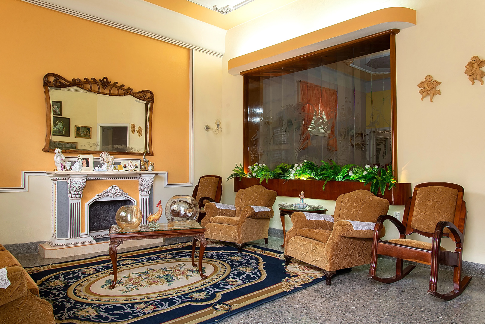 Мини-Отель Hostal Yakelyn