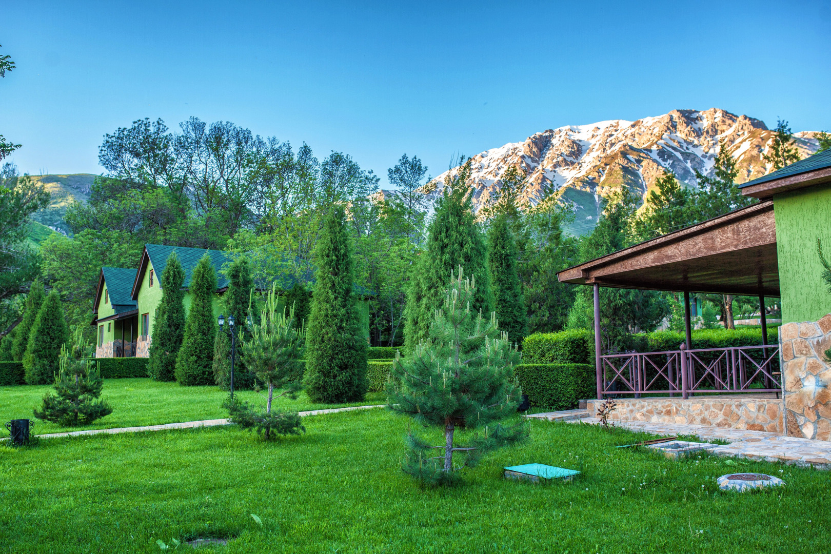 Aksu Zhabagyilyi Guest House