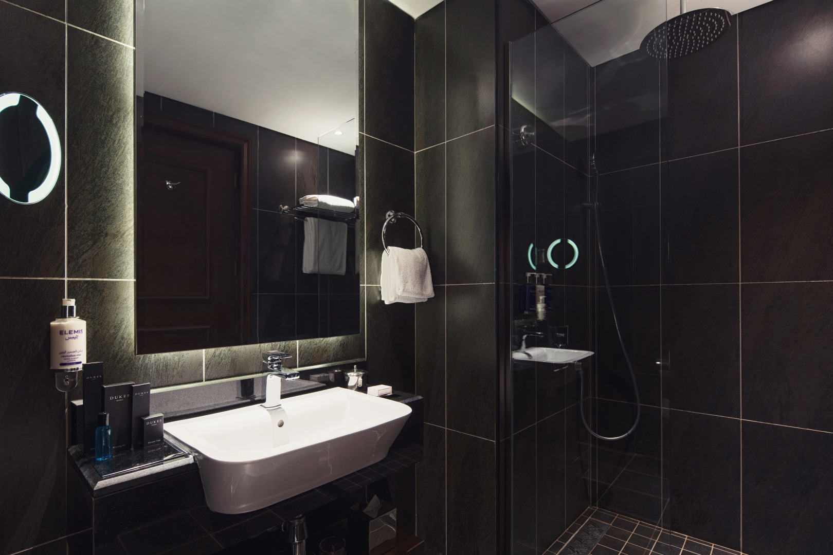 Отель Dukes The Palm Dubai