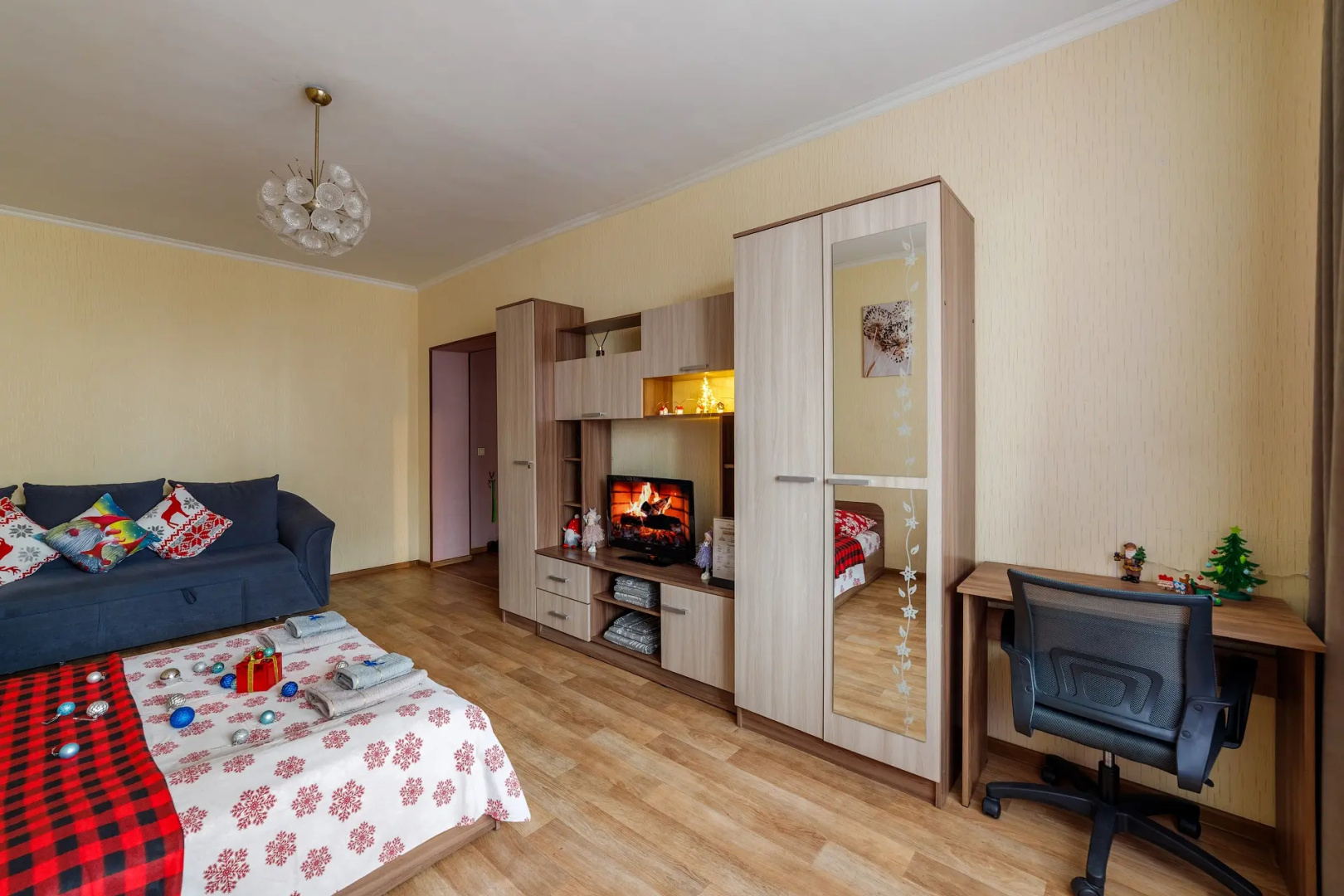 Квартира PrezentHaus на Карла Маркса 175k3 k19
