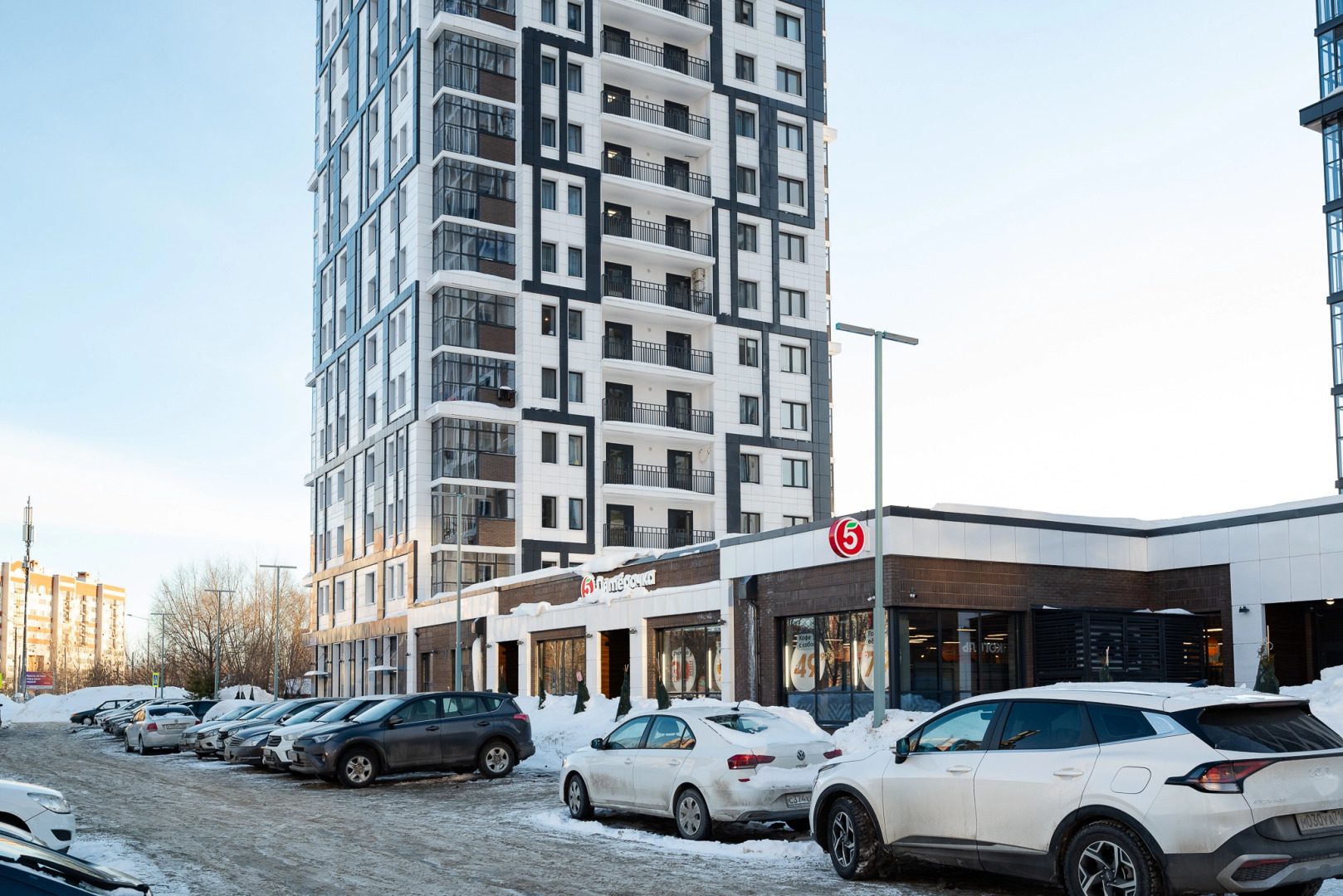 Апартаменты KazanHome Новая квартира с гостиной, спальней и отдельной кухней