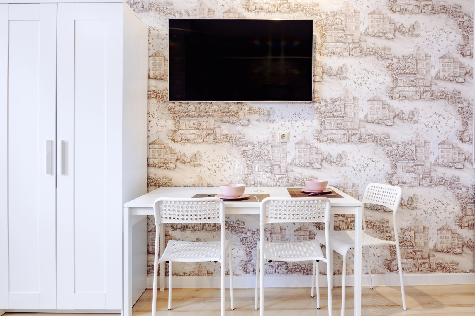 Апартаменты UyutnoEKB ЖК Артек на 12 этаже