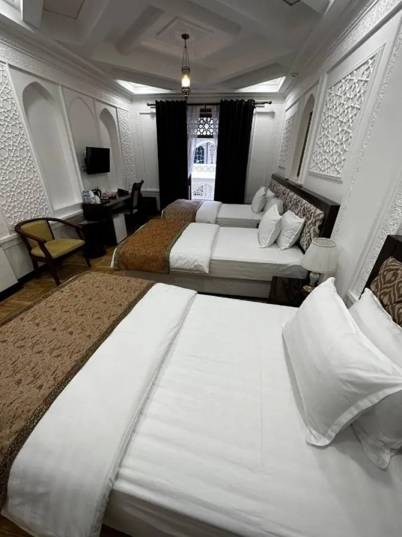 Отель Shahriston