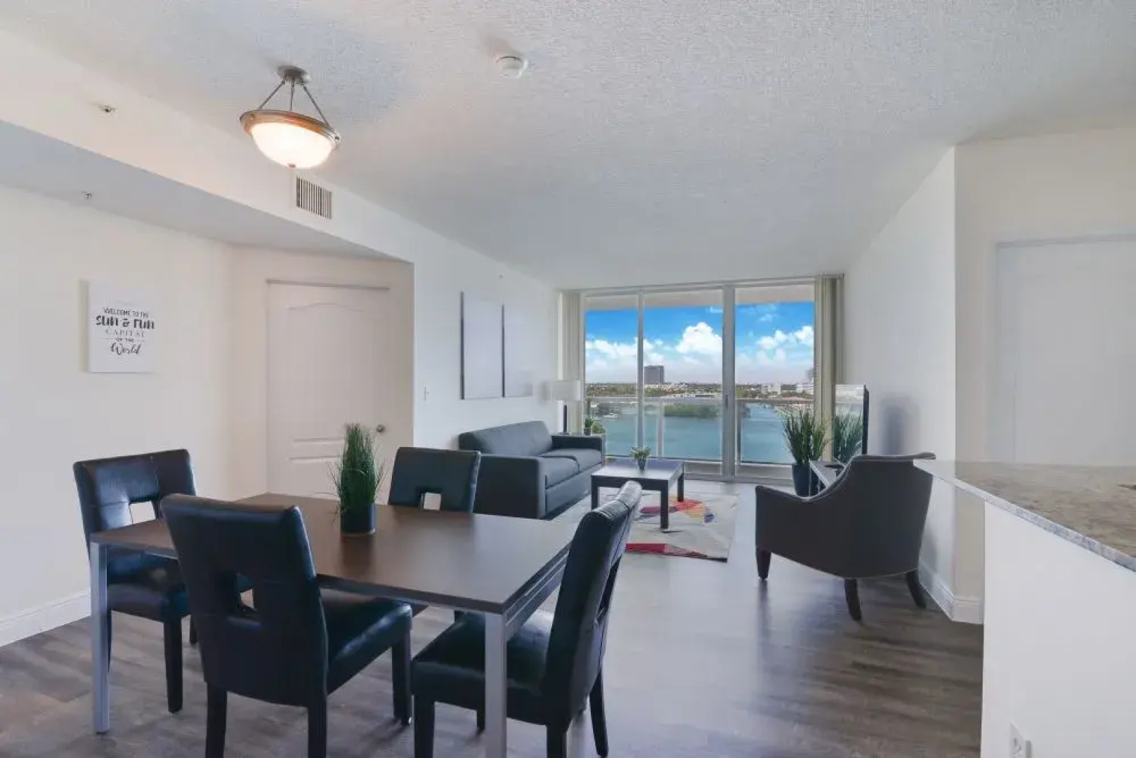 Апарт-отель Pet Friendly Condos in Sunny Isles