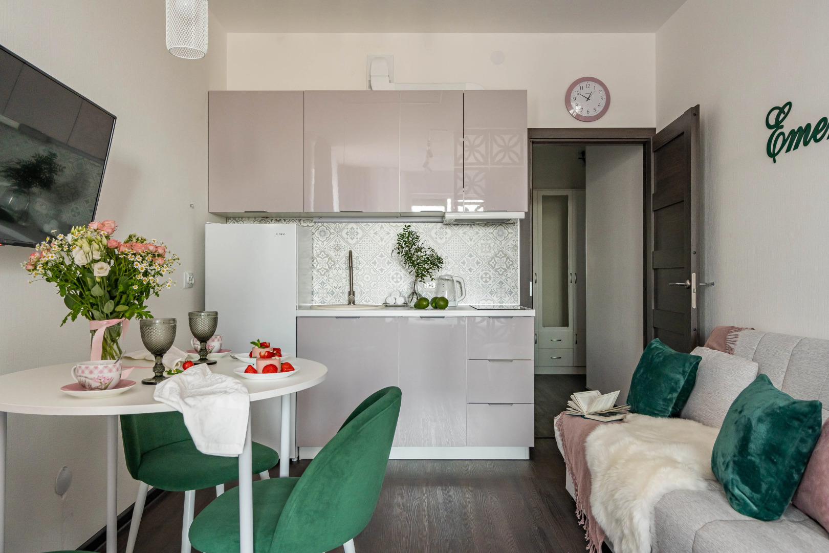 Апартаменты Emerald Voyage Тосина улица 6