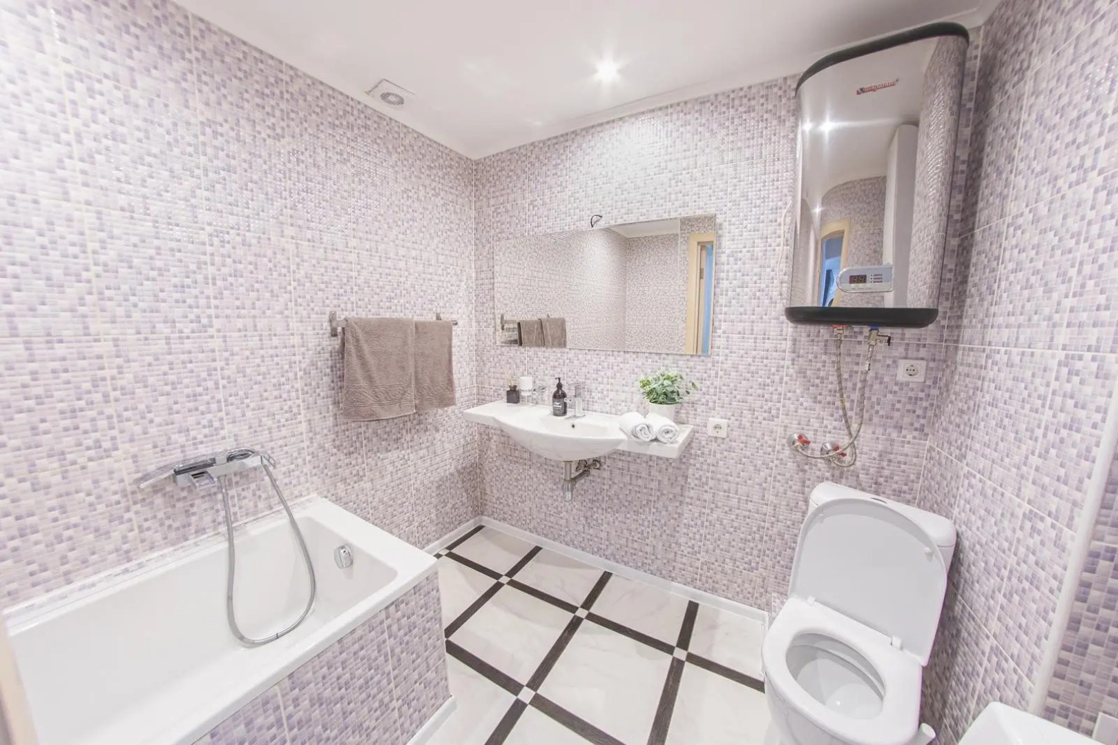 Апартаменты Двухкомнатная квартира на набережной