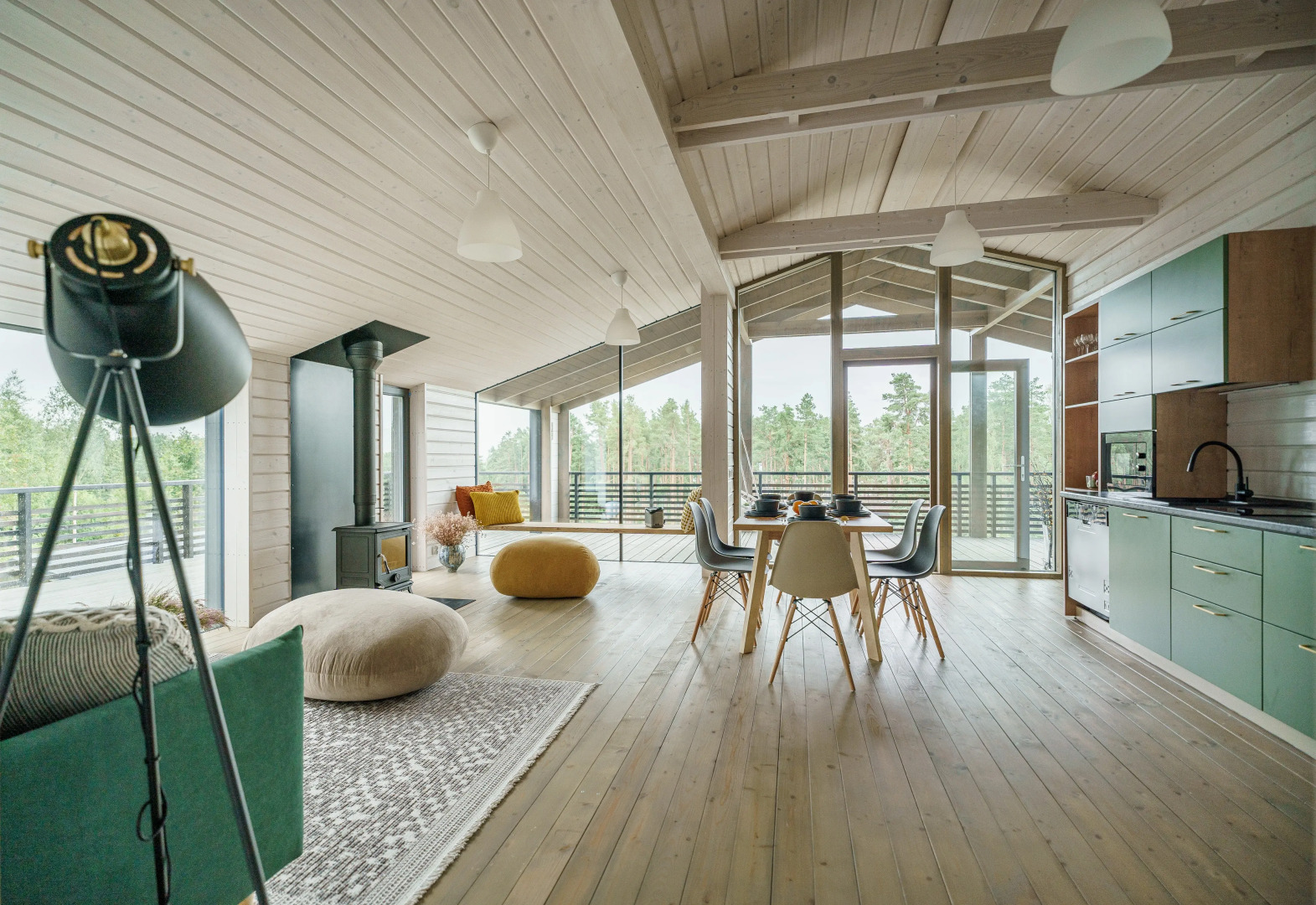 Частный дом коттедж семейный три тома  у Финского залива