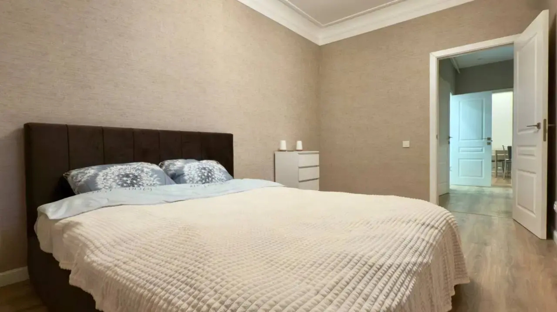 Апартаменты ArendaGrad Пржевальского 2