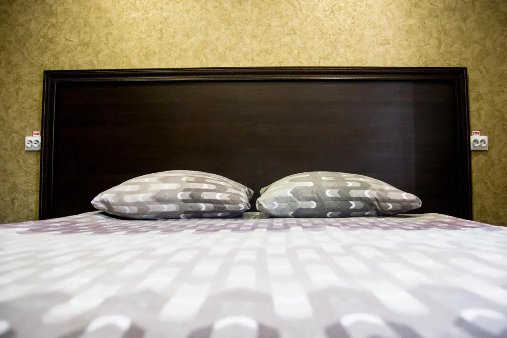 Отель Корона