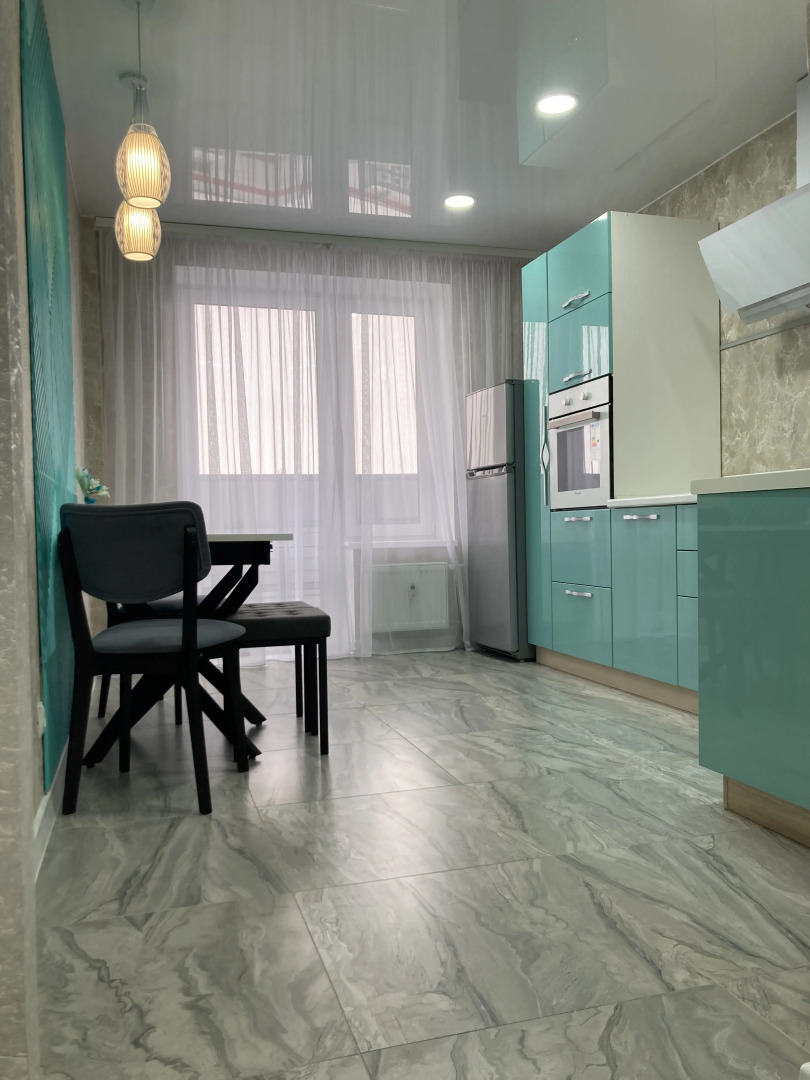 Апартаменты на Ижорского Батальона 17 с видом на город