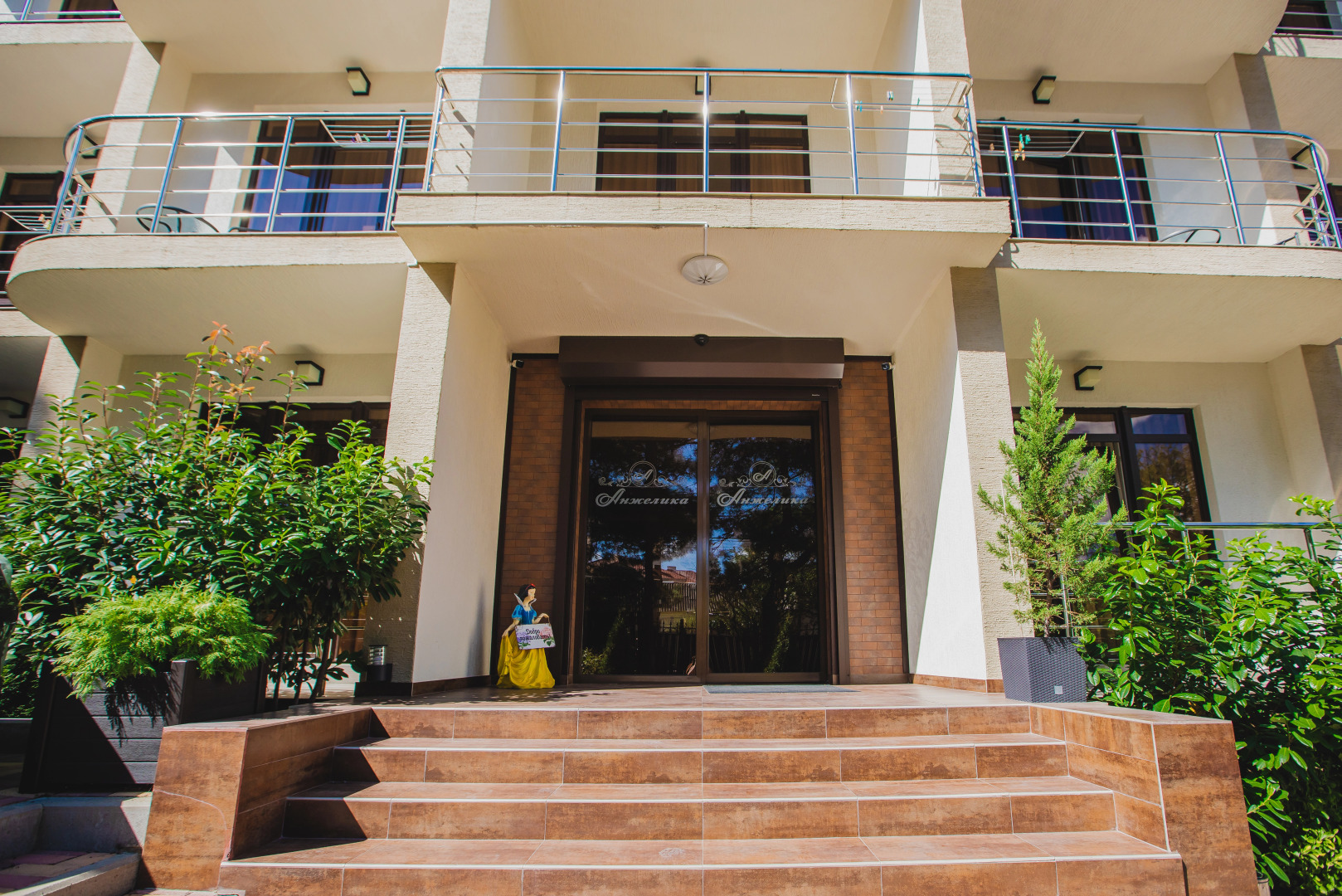 Отель Анжелика