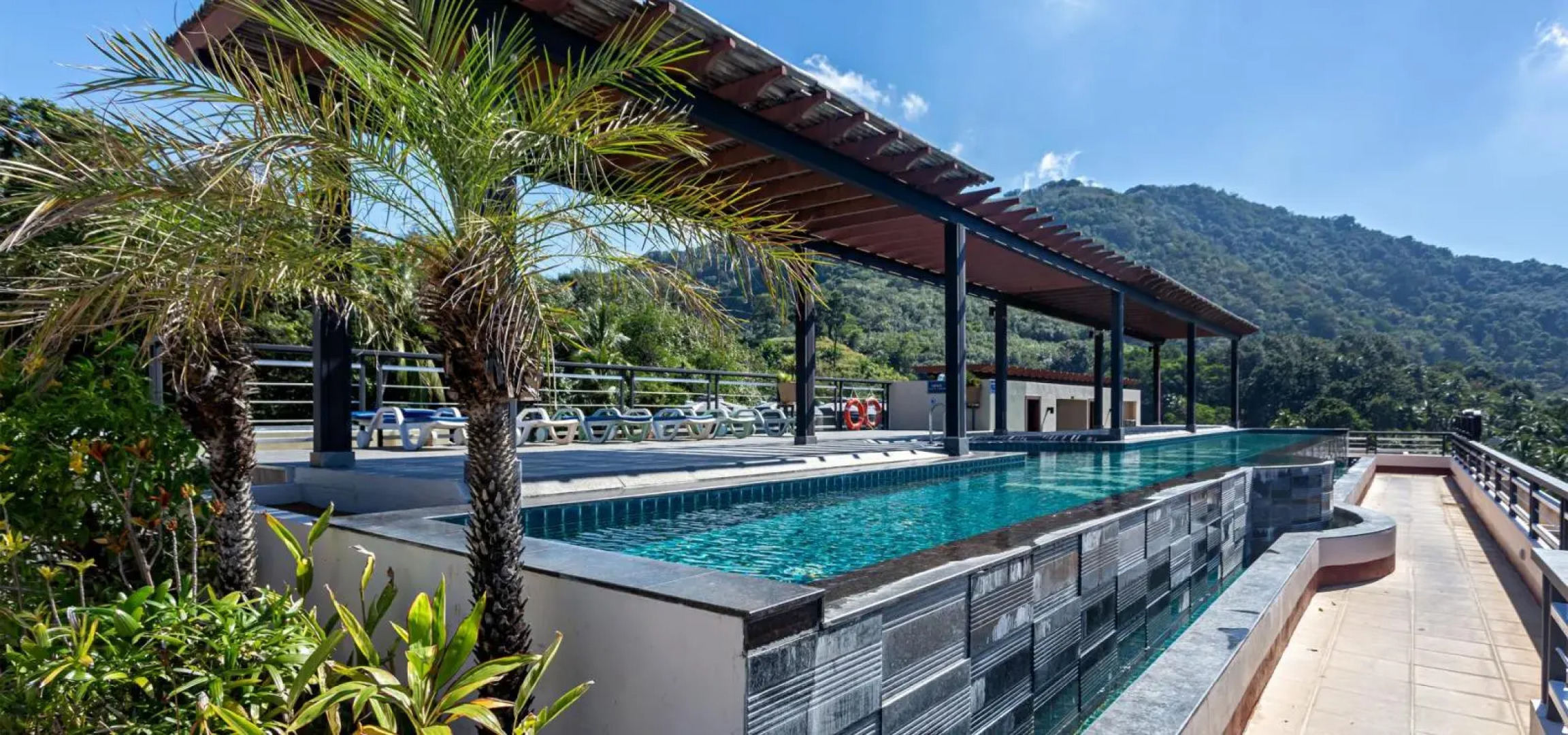 Апартаменты Sea and Sky