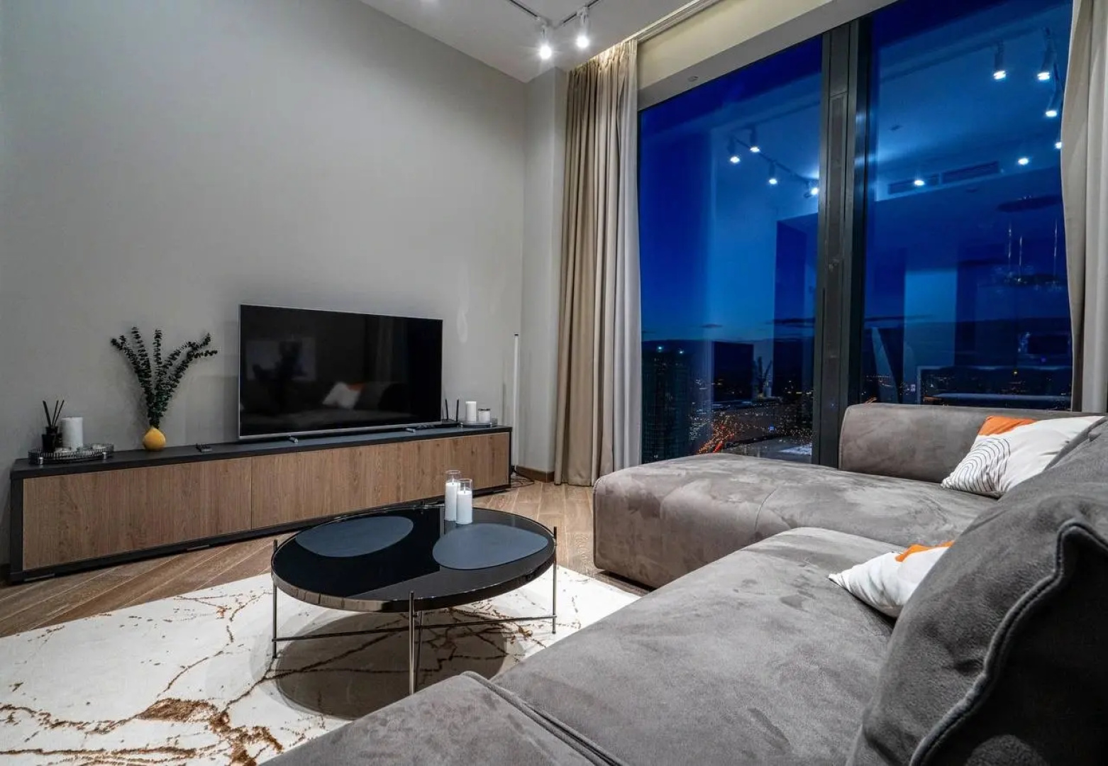 Апартаменты Sky City Moscow 59 этаж! Редкий вид на город! Интерьер нежный как лакомка!
