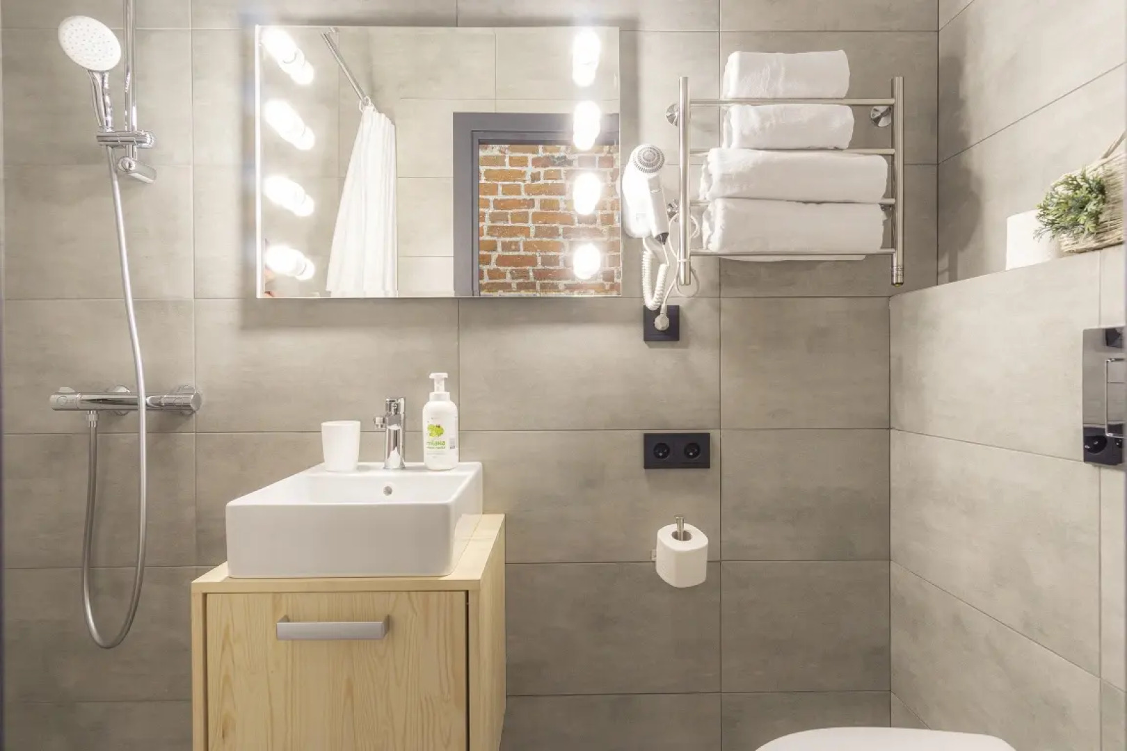 Апартаменты 1 GoldenRing, Суркова 20/6