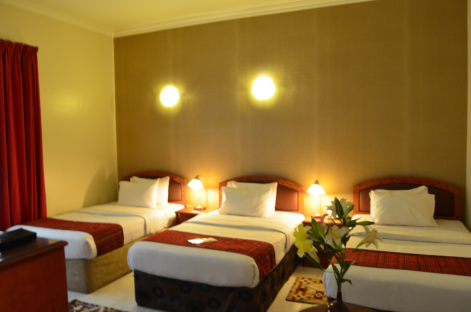 Отель Nejoum Al Emarate