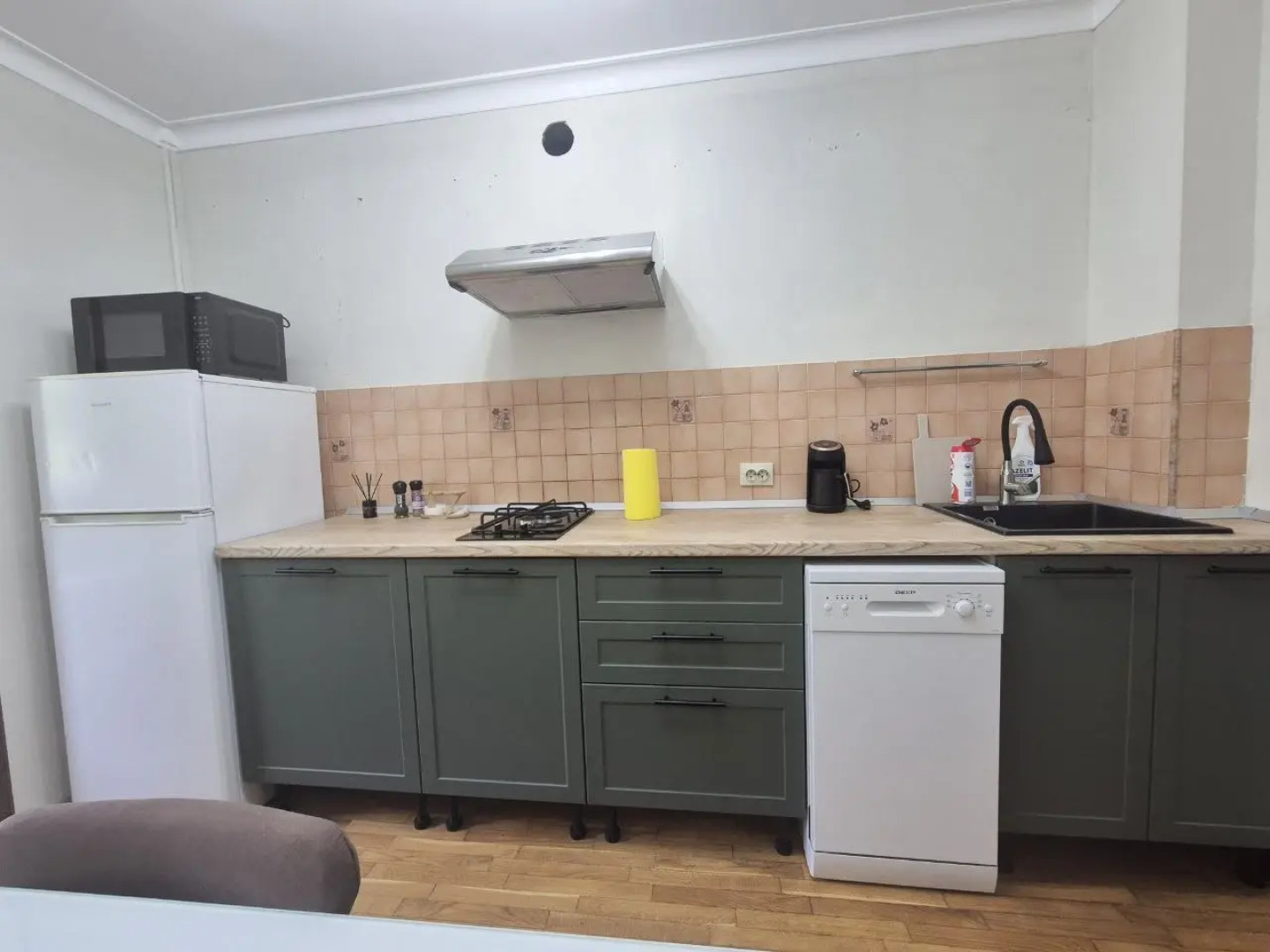 Квартира Двушка с раздельными комнатами рядом с парком, садом и сквером