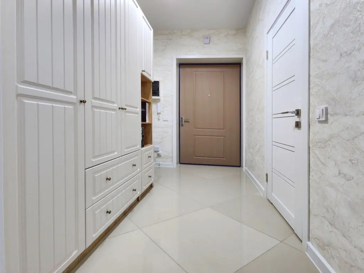 Апартаменты ВИП Номер в Метрополис 3