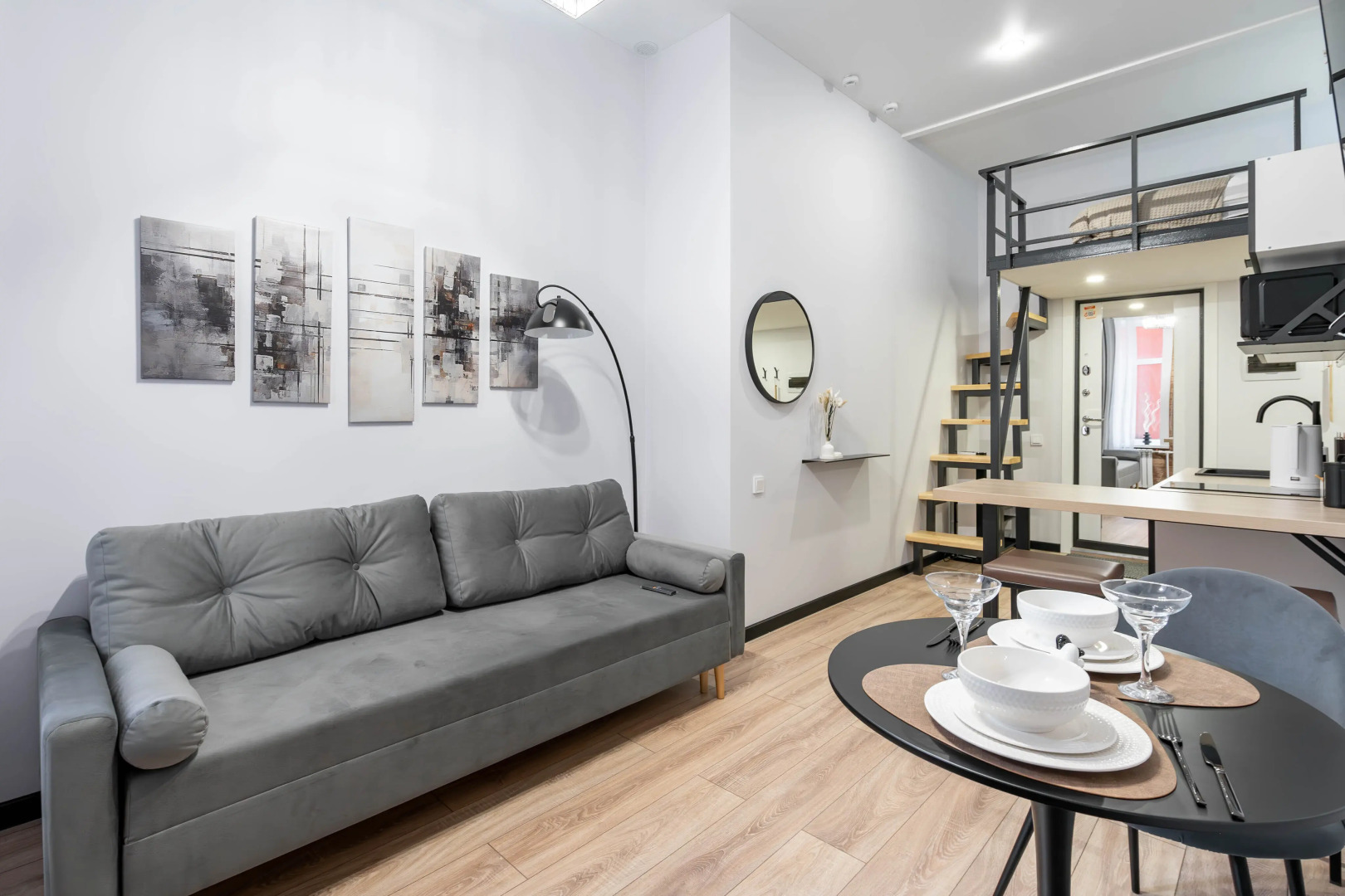 Квартира Уютная Студия с Дизайнерским Ремонтом