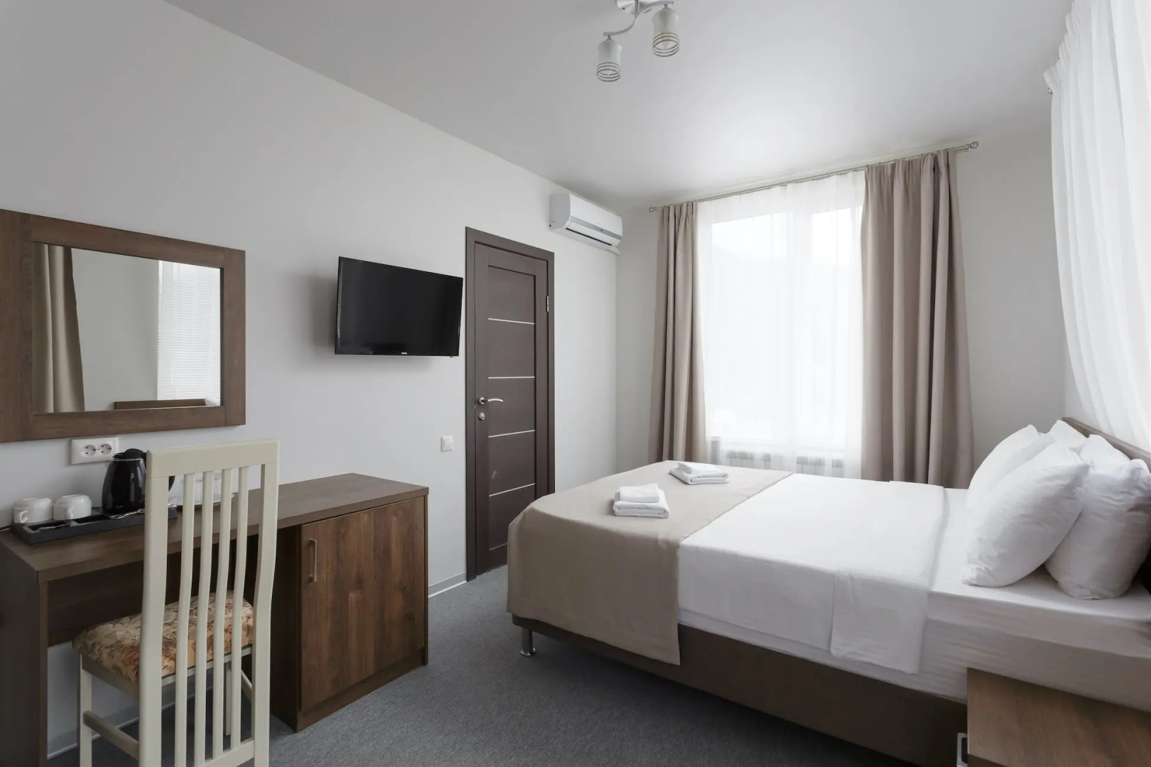 Отель Эльпида