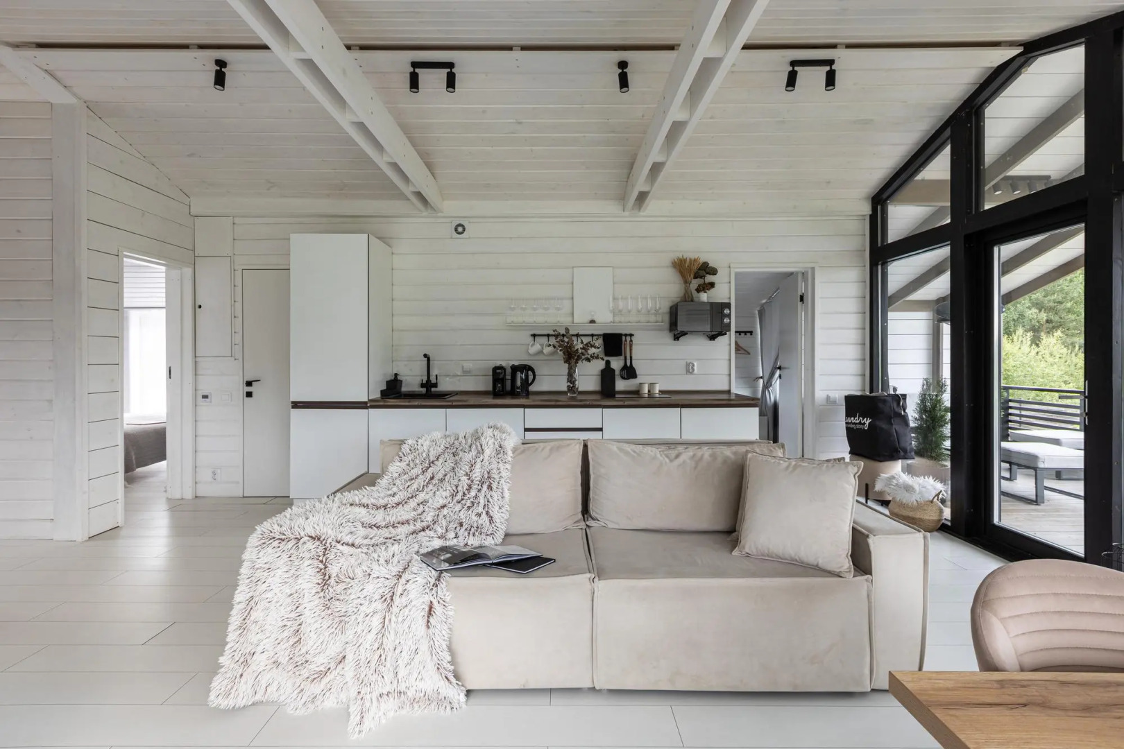 Частный Дом с шикарным видом на закаты с панорамной сауной и купелью