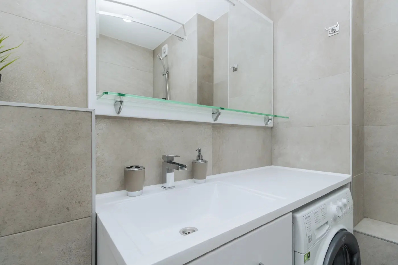 Однокомнатная квартира около жд вокзала на улице Ленина 81