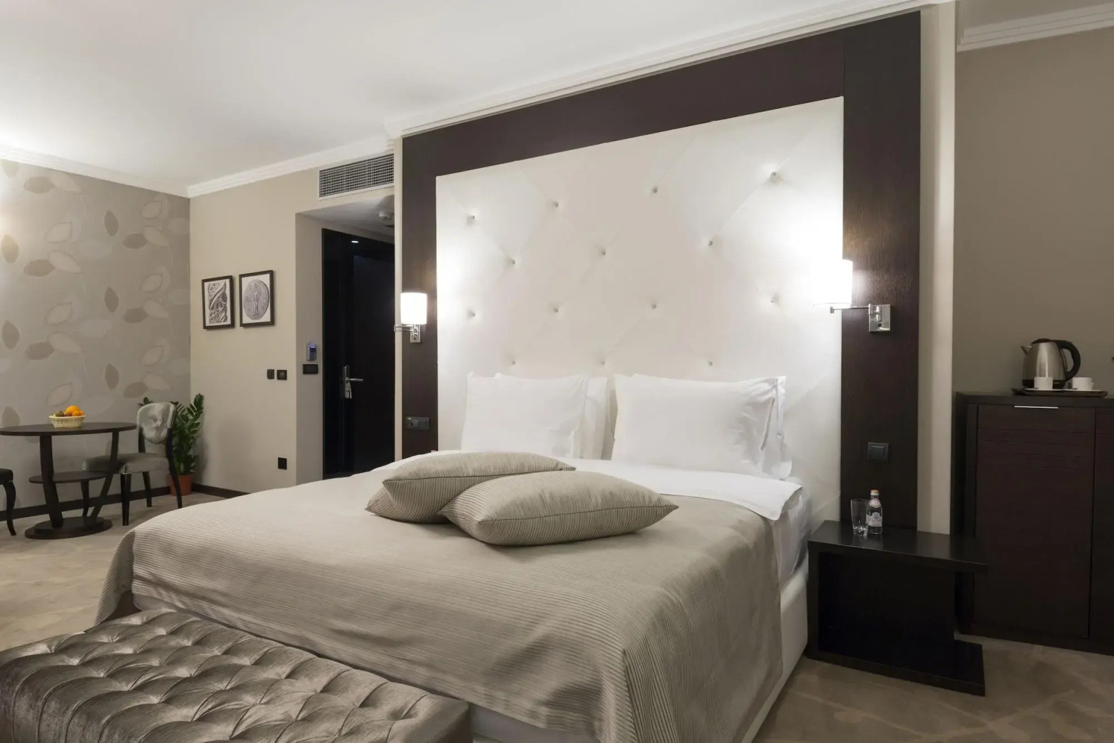 Отель Constantine the Great