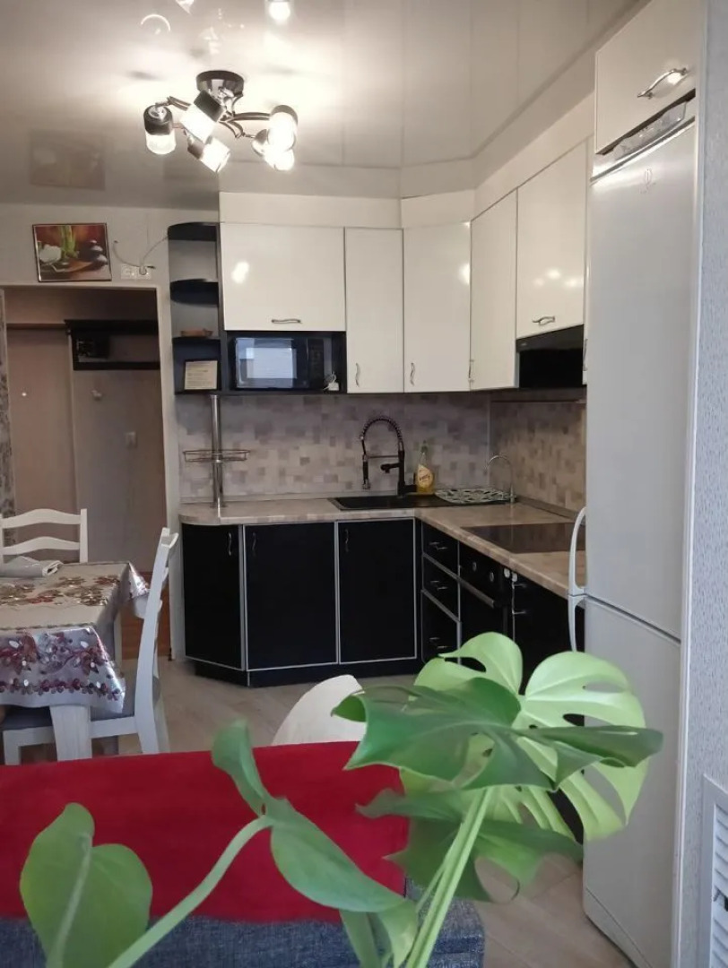 Квартира на Сергея Есенина 48