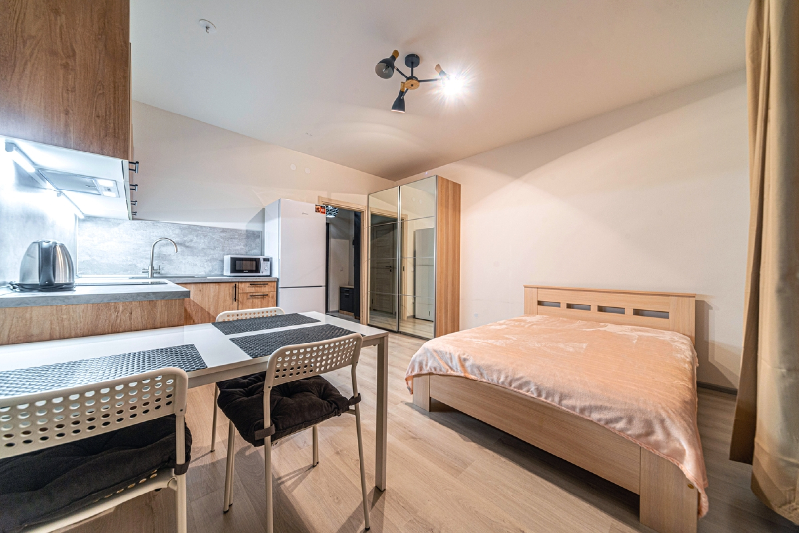 Апартаменты GoodApart near Park Pobedy