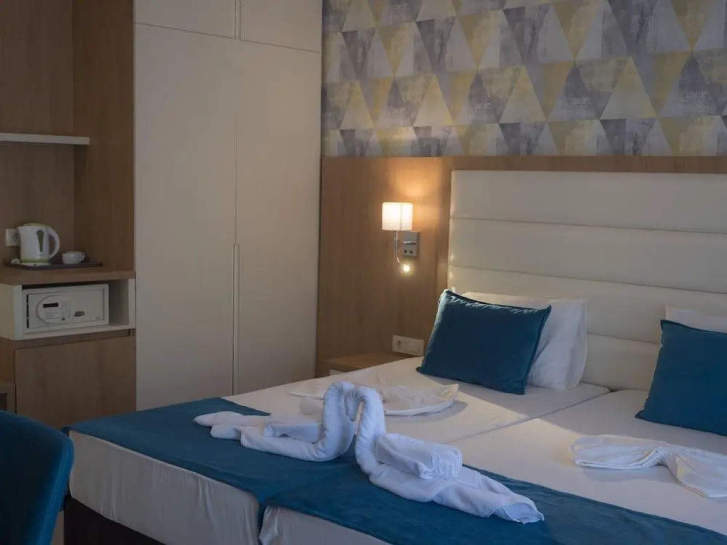 Отель Pearl Beach