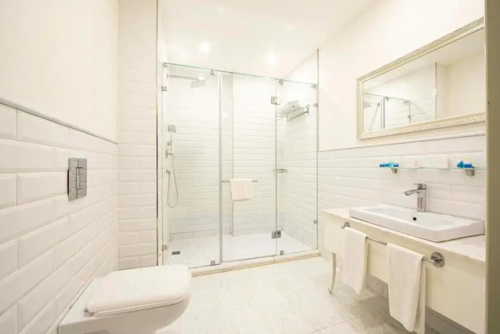 Отель Sapphire Inn