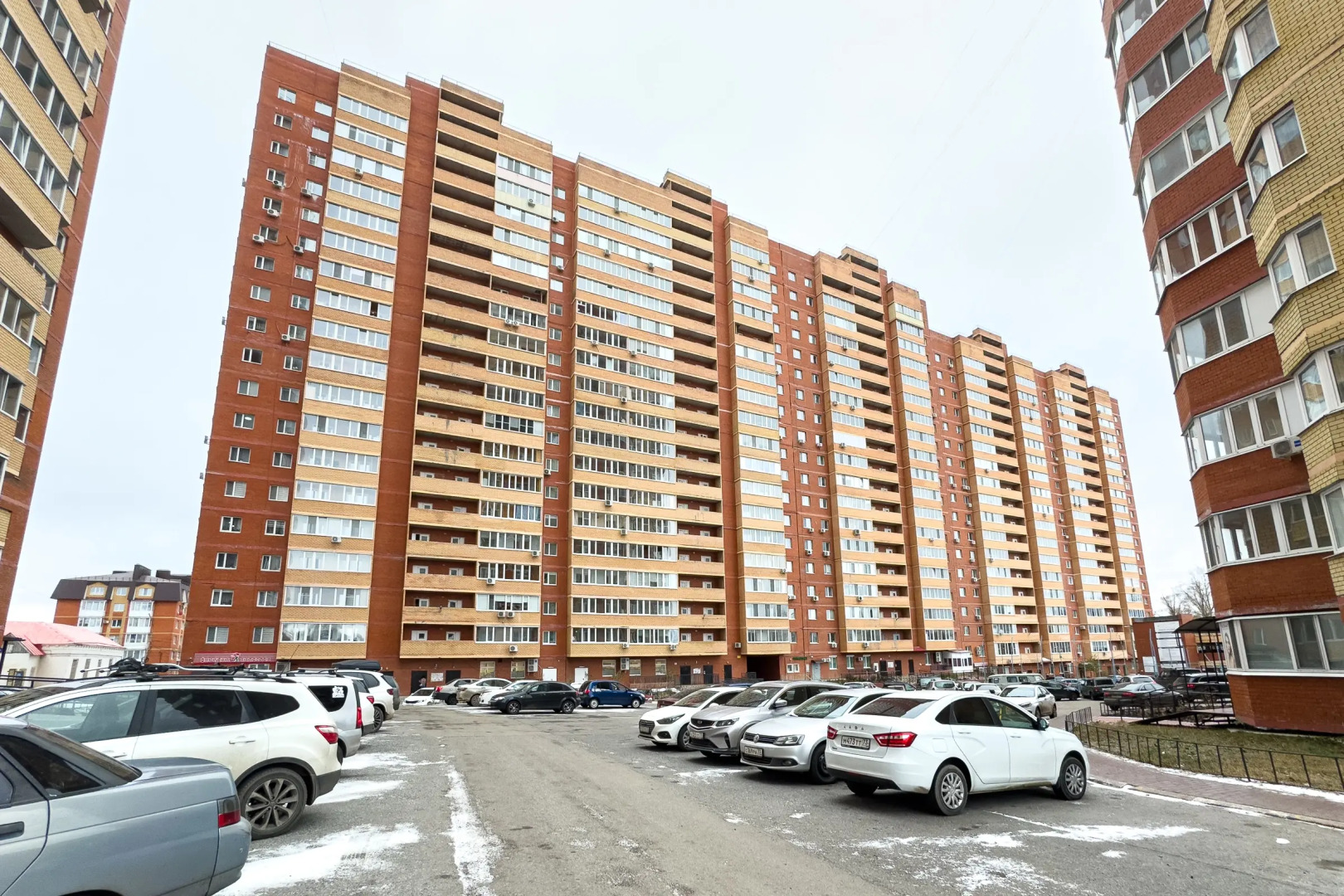 Квартира Апартаменты с Великолепным Видом на Реку и Город с Отдельной Детской Спальней