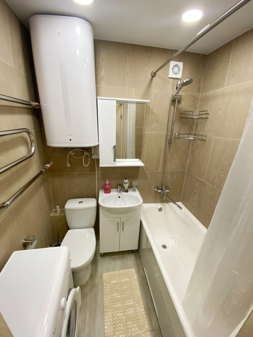 Апартаменты на проспекте 100летия 46а с видом на море