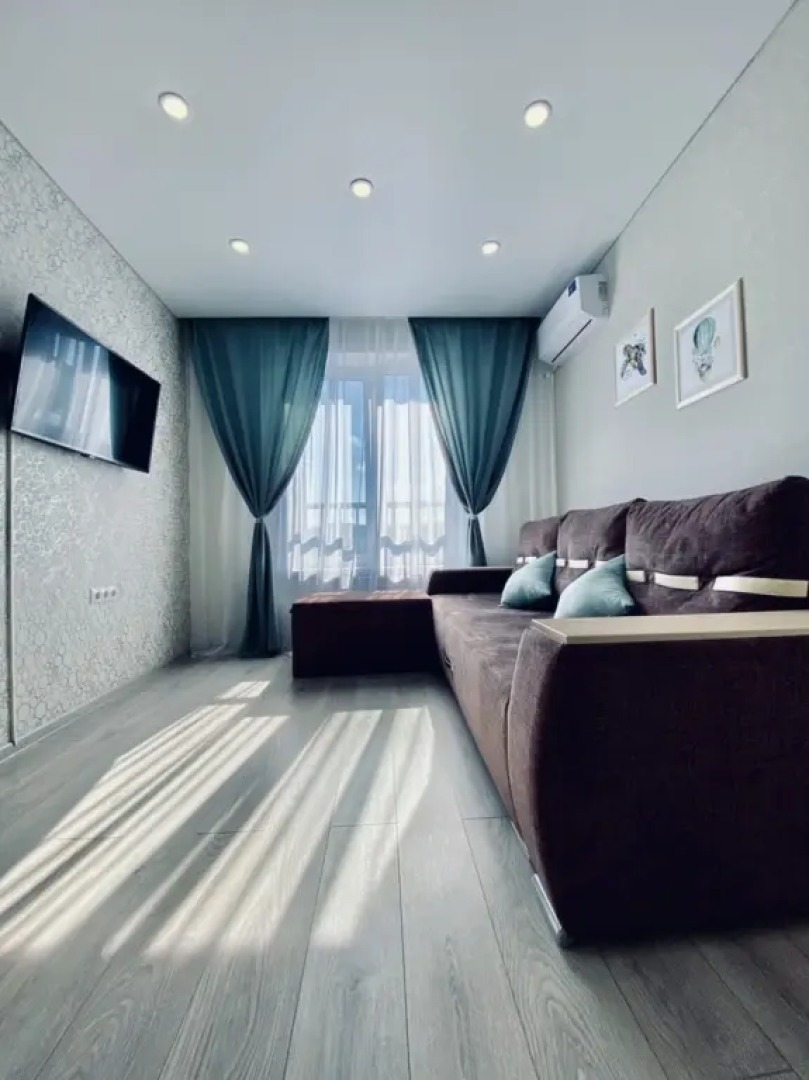 Уютная евродвушка Бирюза возле парка и озера